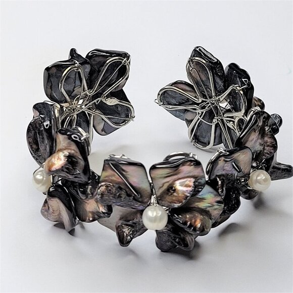 Grey Cuff Bracelet Freshwater Pearl and Mother Of Pearl Bangle NEW - Picture 3 of 16